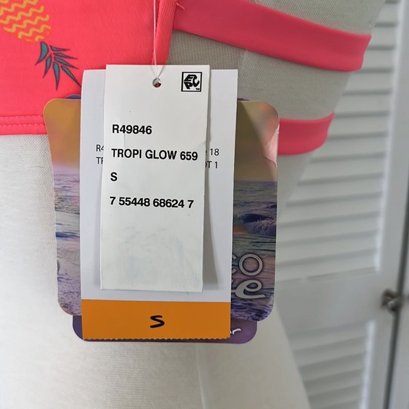 Coco Rave NWT bikini top - Picture 3 of 4